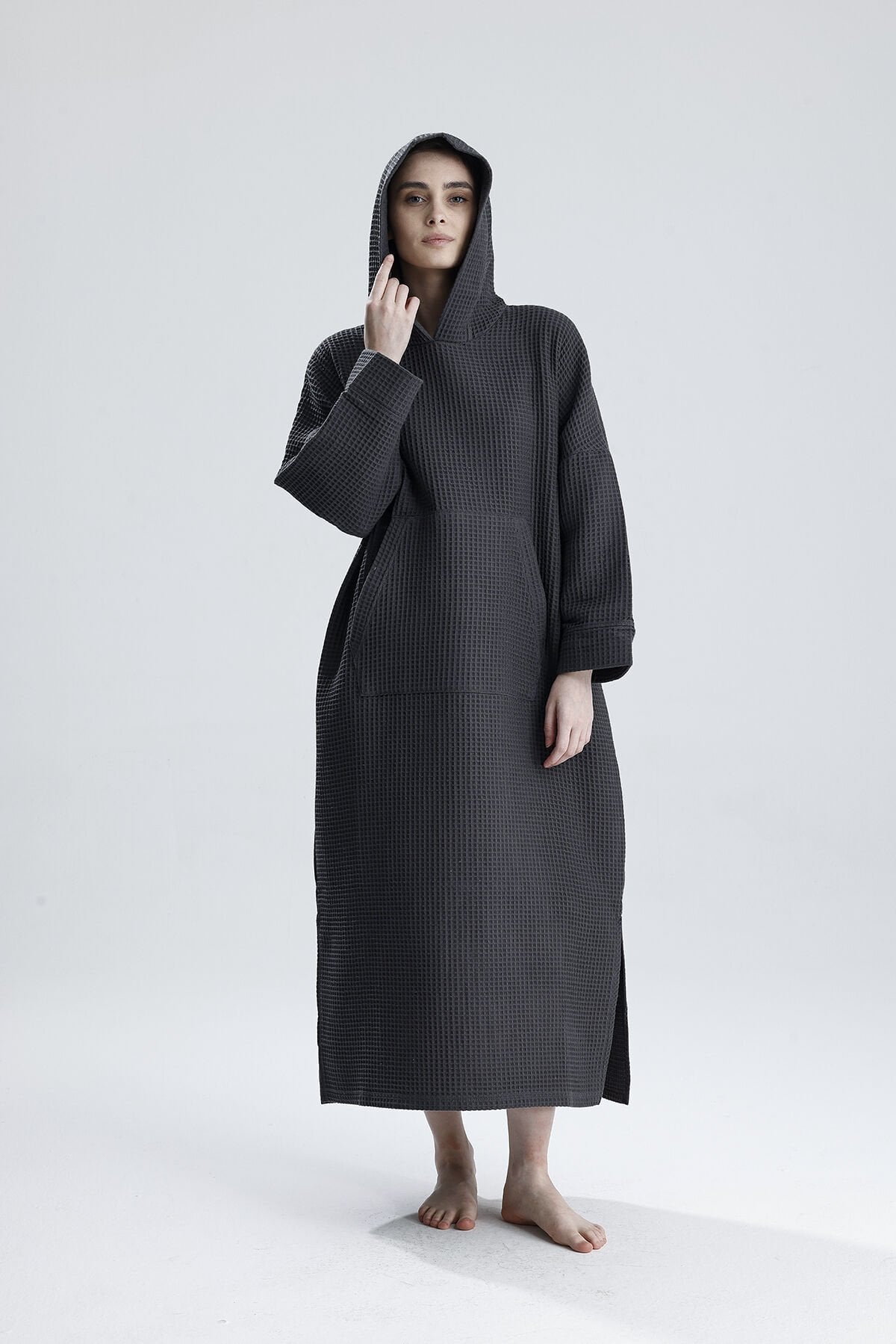 GİYİLEBİLİR FÜME UZUN WAFFLE KUMAŞ BORNOZ