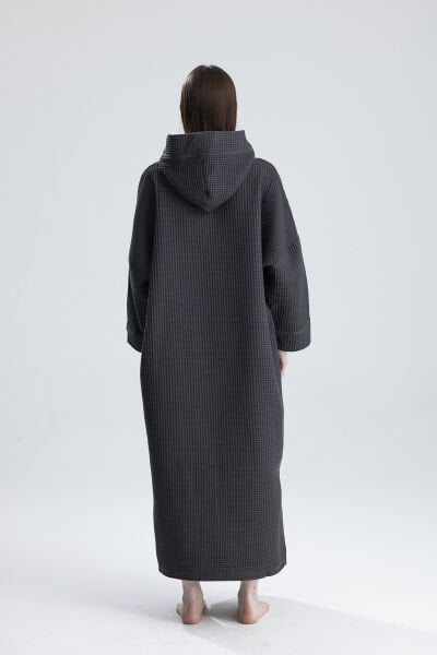 GİYİLEBİLİR FÜME UZUN WAFFLE KUMAŞ BORNOZ