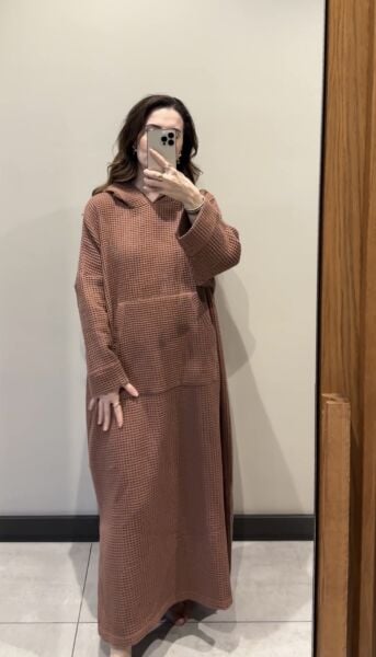 GİYİLEBİLİR TARÇIN UZUN WAFFLE KUMAŞ BORNOZ