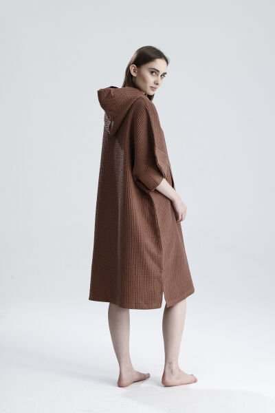 GİYİLEBİLİR TARÇIN KISA WAFFLE KUMAŞ BORNOZ