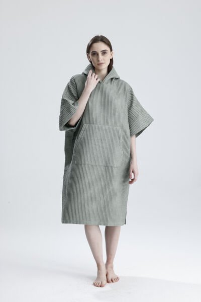 GİYİLEBİLİR YEŞİL KISA WAFFLE KUMAŞ BORNOZ