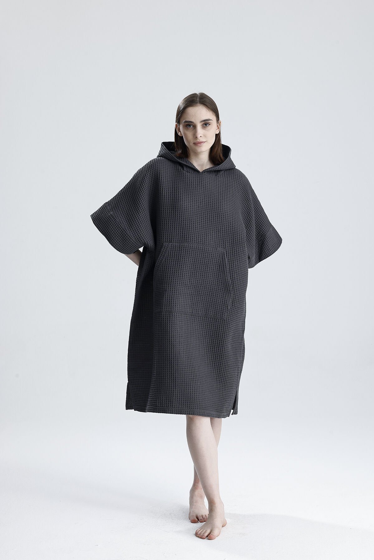 GİYİLEBİLİR FÜME KISA WAFFLE KUMAŞ BORNOZ