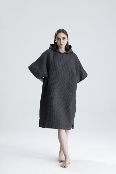 GİYİLEBİLİR FÜME KISA WAFFLE KUMAŞ BORNOZ