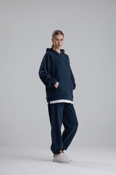 KAPÜŞONLU LACİVERT EŞOFMAN TAKIMI