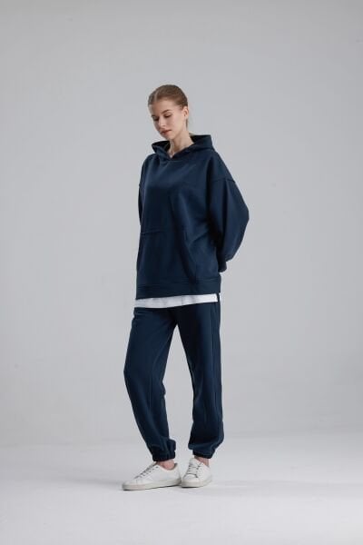 KAPÜŞONLU LACİVERT EŞOFMAN TAKIMI