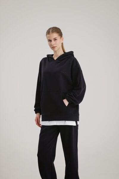 KAPÜŞONLU SİYAH EŞOFMAN TAKIMI