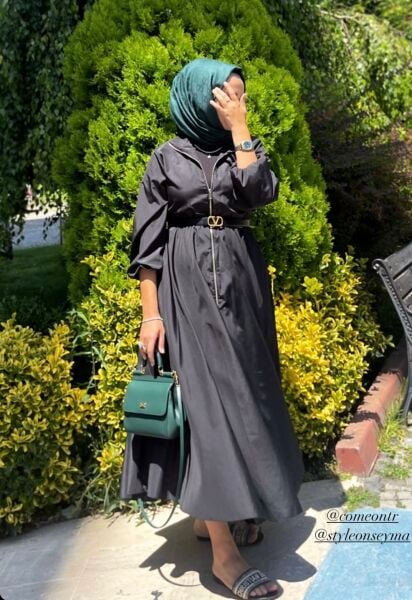 FERMUARLI SİYAH ELBİSE