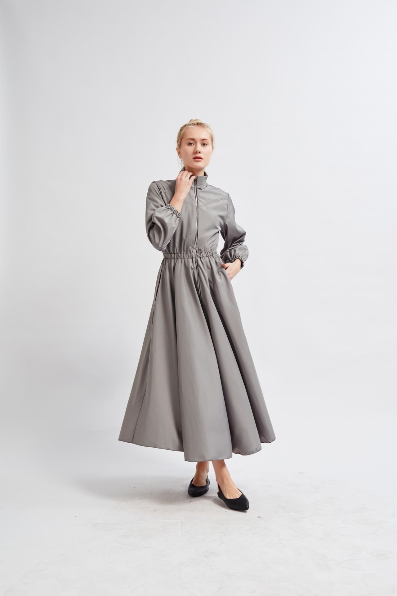 FERMUARLI GRİ ELBİSE